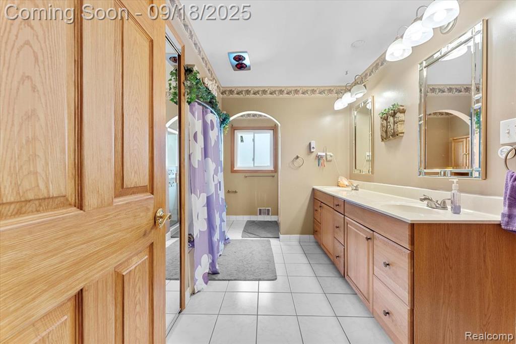 21946 Camille Court, Woodhaven, MI 48183 — Photo 21