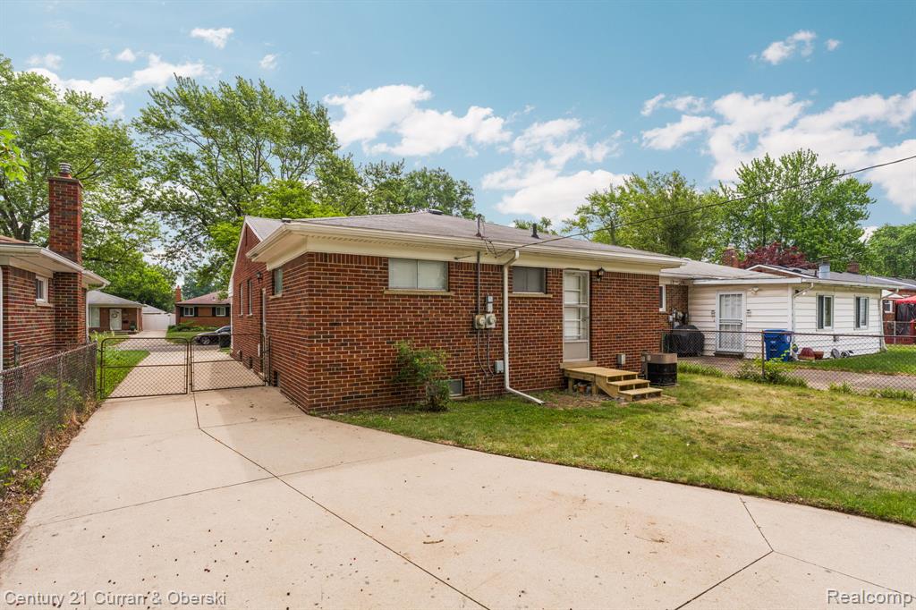 9077 Riverview Avenue, Redford, MI 48239 — Photo 40
