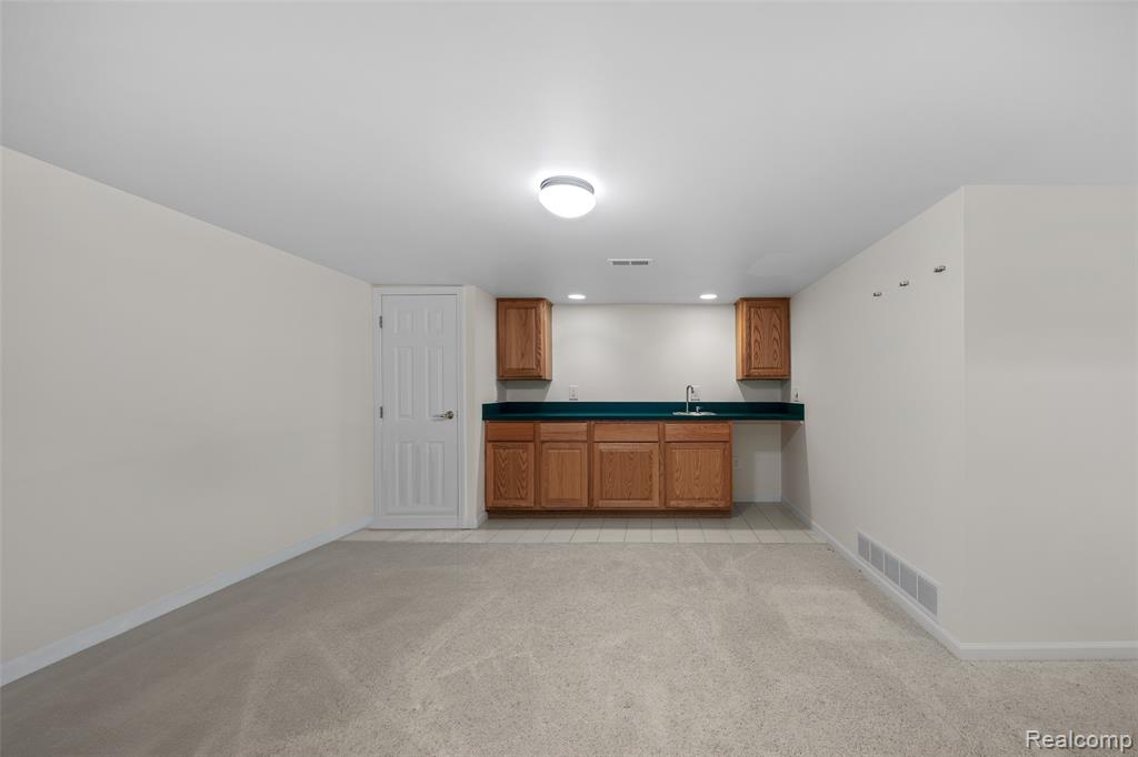 21425 Archwood Circle, Farmington Hills, MI 48336 — Photo 29