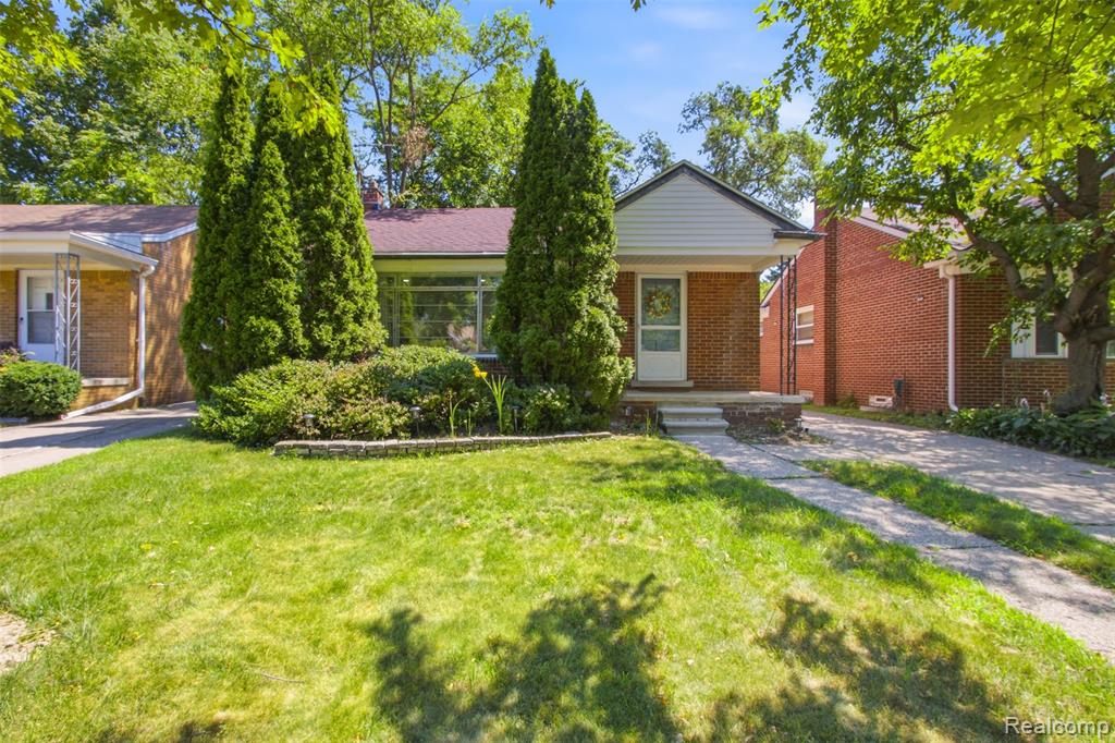 9546 Hazelton Avenue, Redford, MI 48239