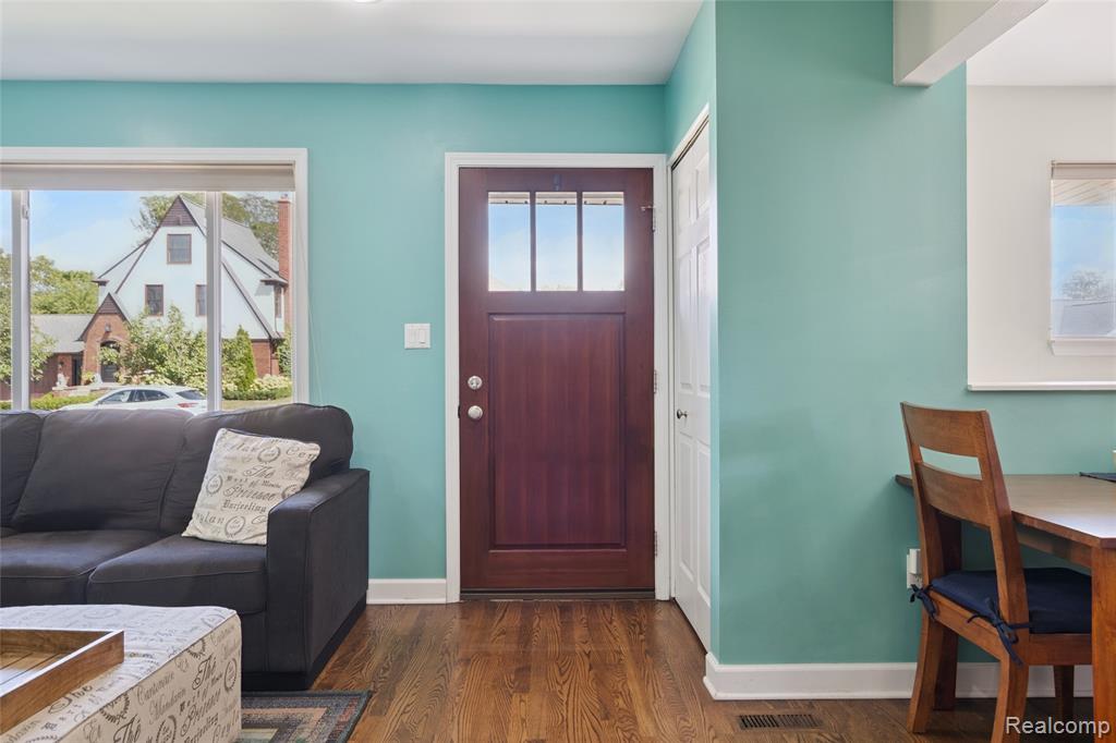 4241 Cooper Avenue, Royal Oak, MI 48073 — Photo 4