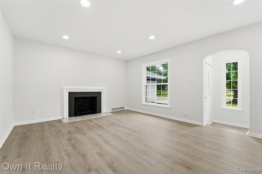 15490 Warwick Street, Detroit, MI 48223 — Photo 4