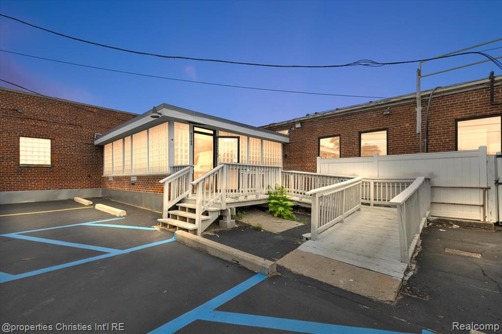 23700 Van Dyke Avenue, Warren, MI 48089