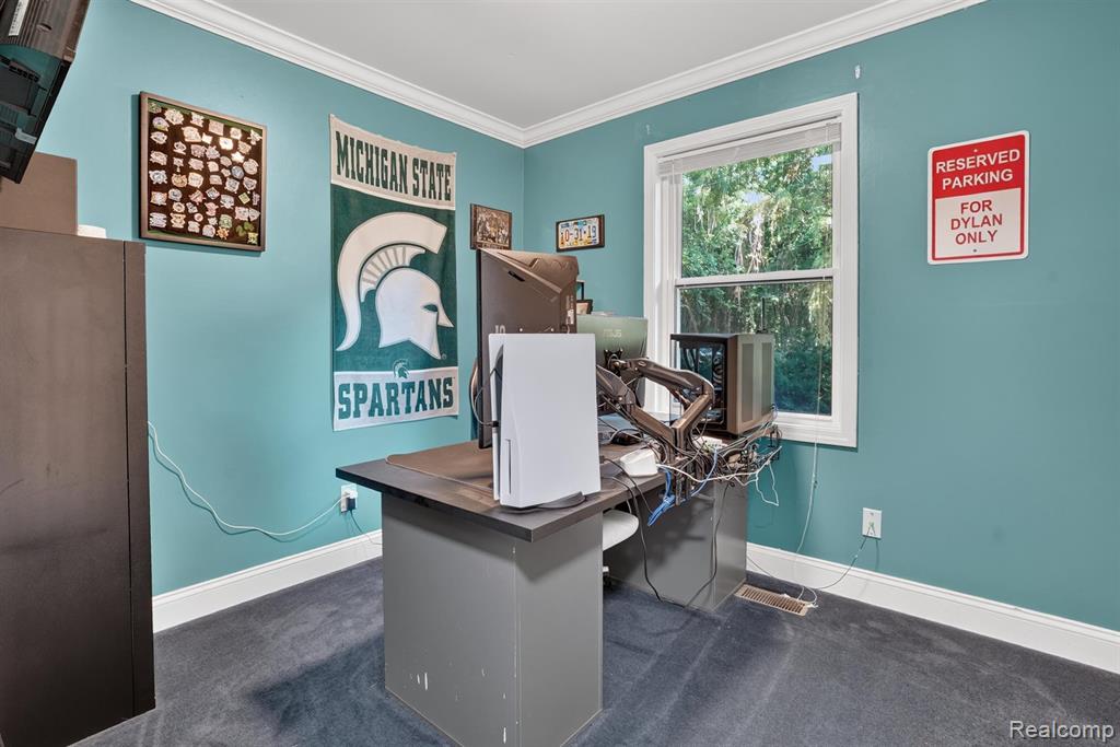 8696 Sargent Road, Fowlerville, MI 48836 — Photo 18