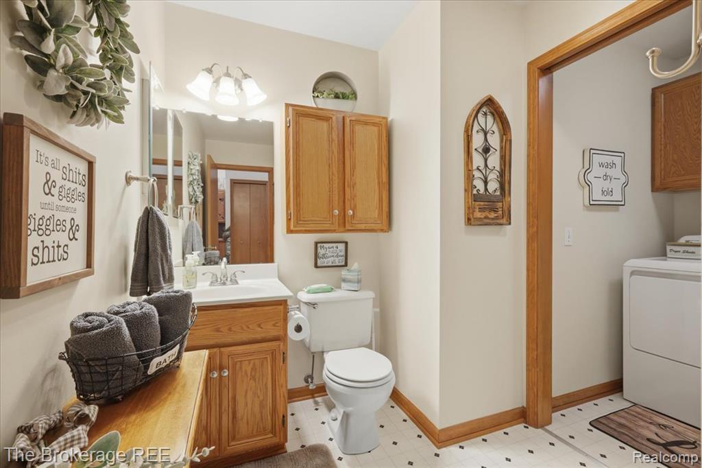 6057 Center Road, Grand Blanc, MI 48439 — Photo 37