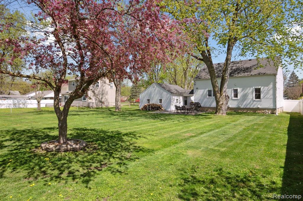 5563 CENTRAL Drive, Monroe, MI 48161 — Photo 40