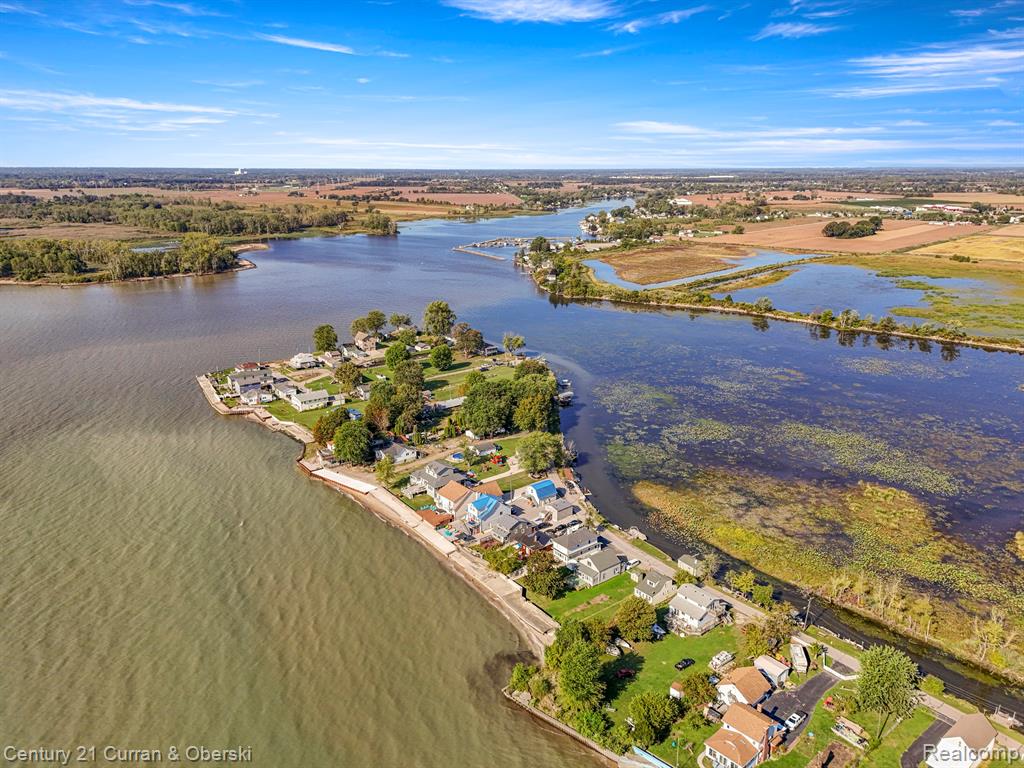6809 Lakeshore Drive, Newport, MI 48166 — Photo 54