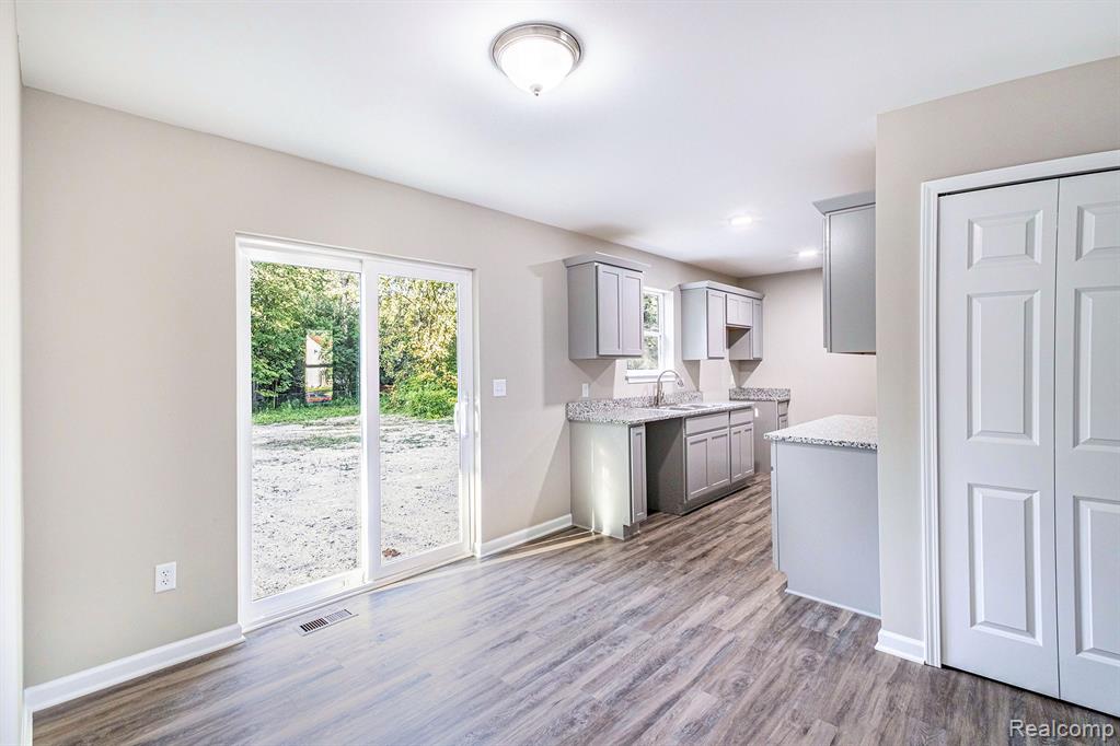 4350 Chicory Lane, Burton, MI 48519 — Photo 6