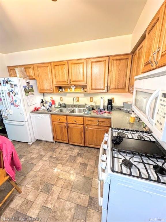 212 SUNNYBROOKE Drive, Vernon, MI 48476 — Photo 5