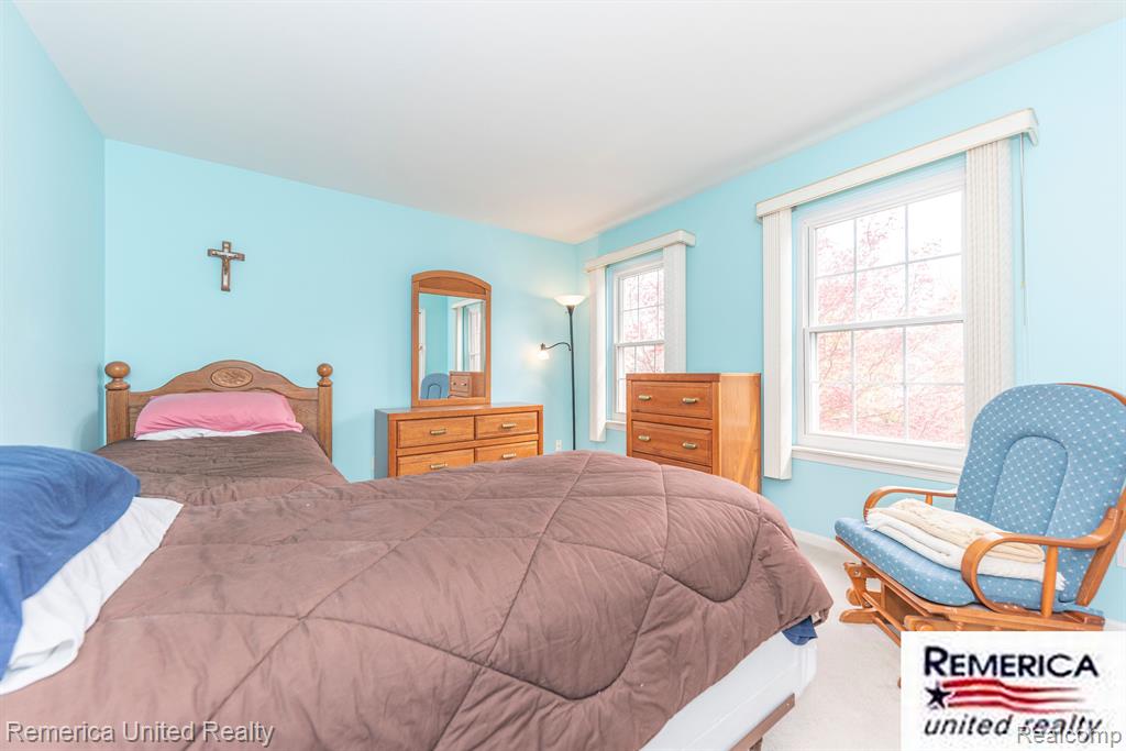 46206 LARCHMONT Drive, Canton, MI 48187 — Photo 34
