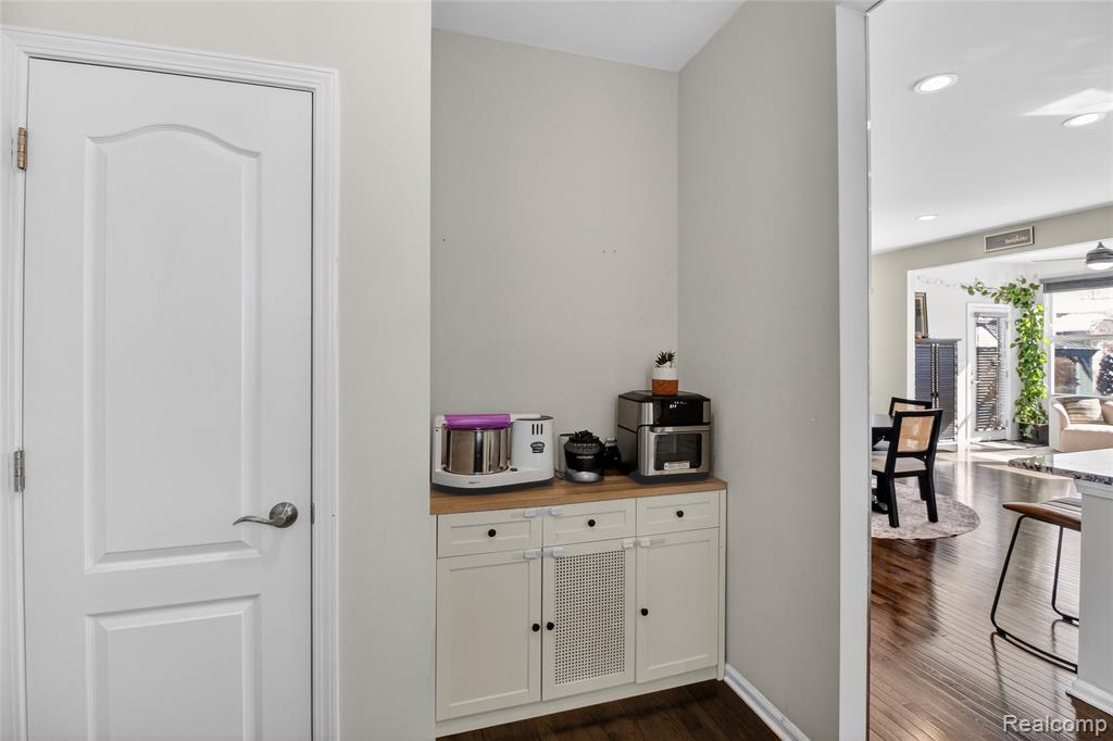 58565 Navarra Drive, South Lyon, MI 48178 — Photo 17