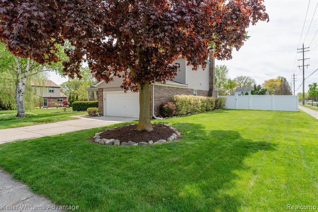47397 Bartlett Drive, Canton, MI 48187 — Photo 3