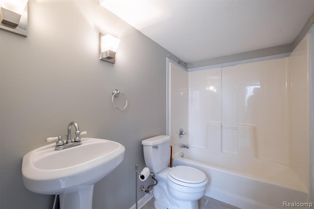 618 RUSTIC Trail, Linden, MI 48451 — Photo 22