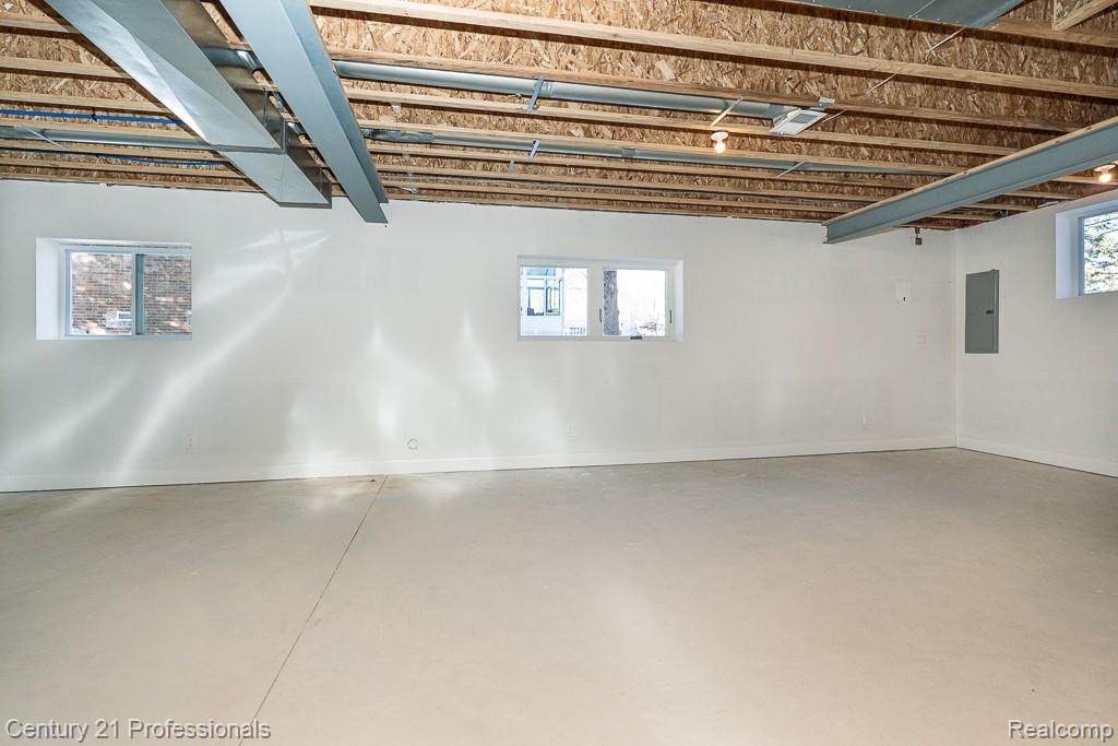 53242 Eastbourne Drive, Shelby Twp, MI 48316 — Photo 46