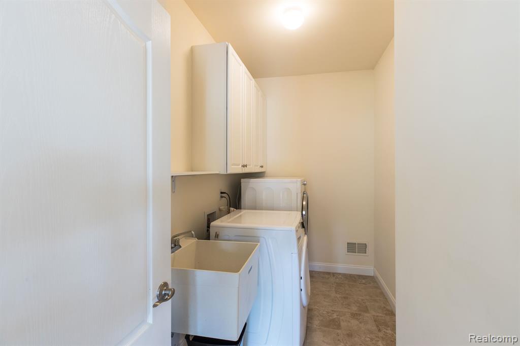 17904 Crestbrook Drive, Northville, MI 48168 — Photo 19