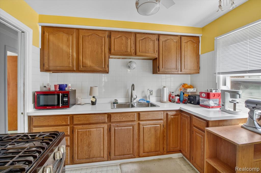 17706 Centralia, Redford, MI 48240 — Photo 15