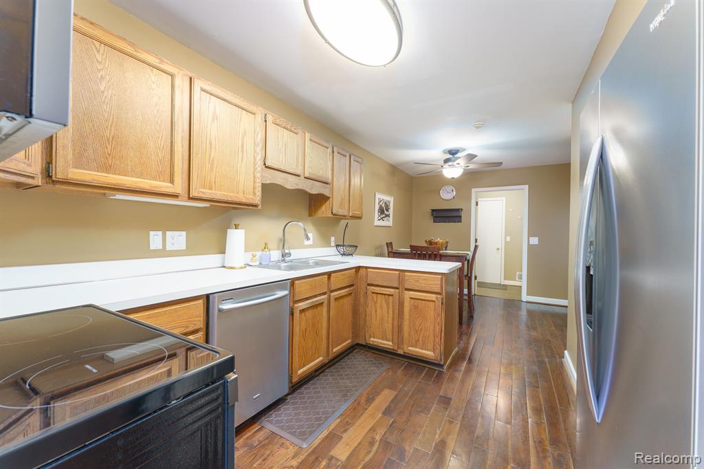42033 SARATOGA Circle, Canton, MI 48187 — Photo 10