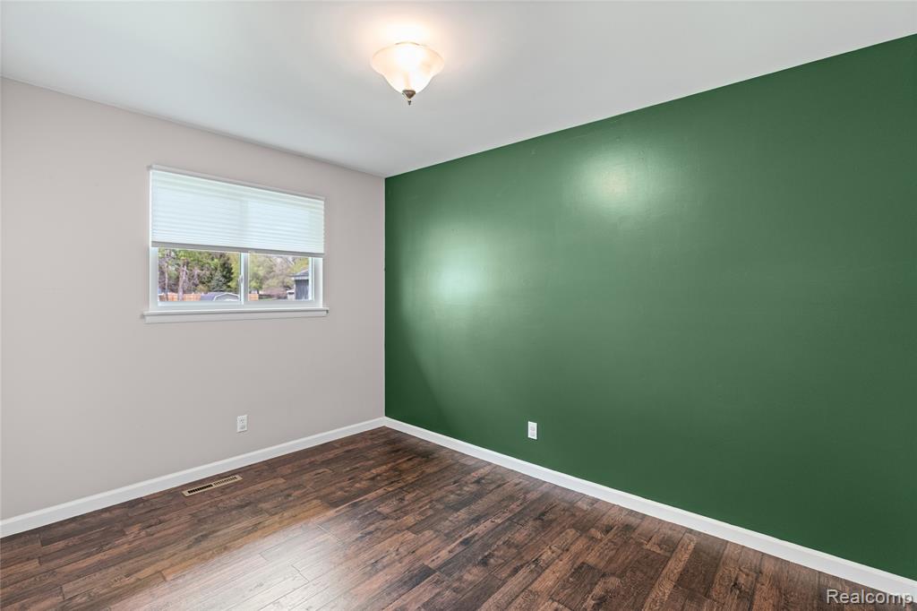 6087 E Hill Road, Grand Blanc, MI 48439 — Photo 27