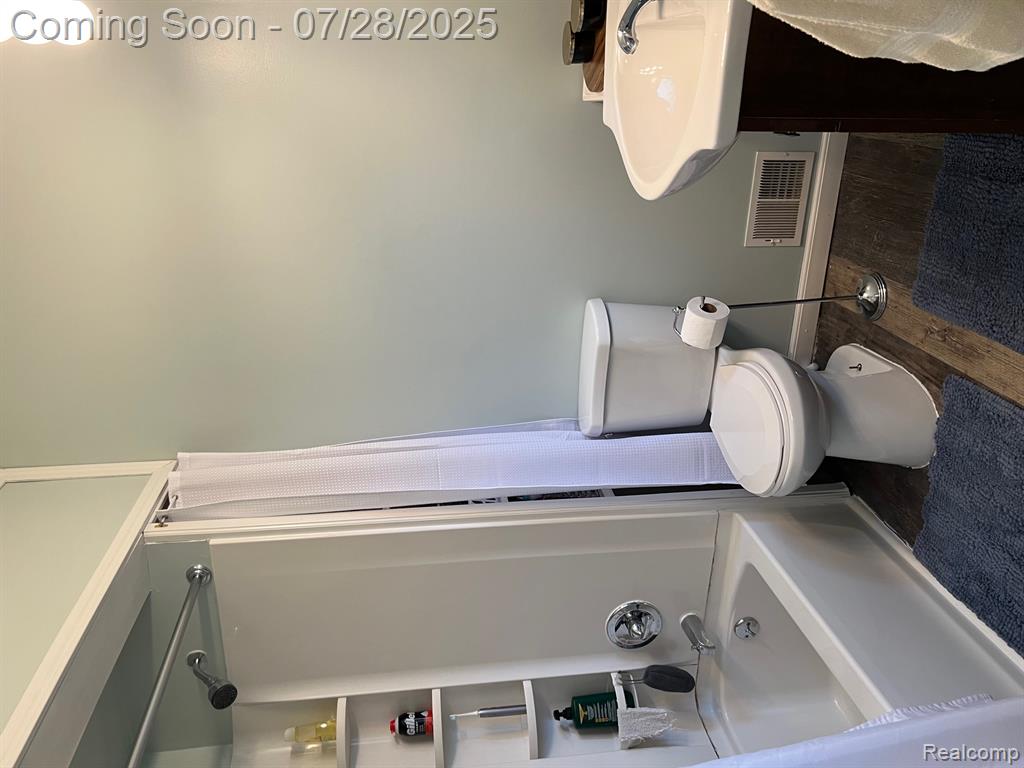 617 N Madison Street, Lapeer, MI 48446 — Photo 21