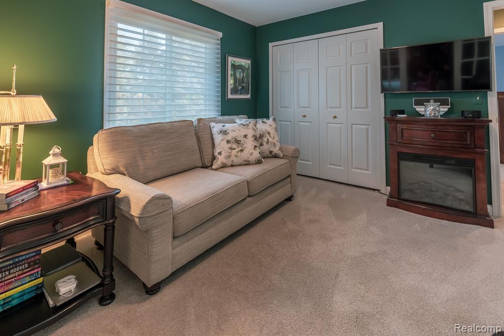900 DREW Drive, Troy, MI 48098 — Photo 19