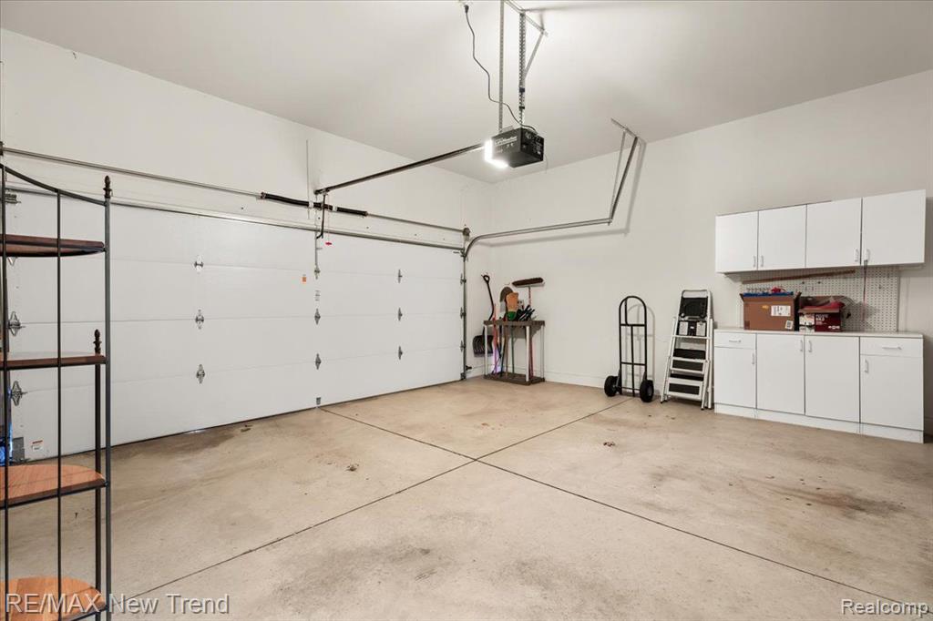 16502 CYPRESS Court, Northville, MI 48168 — Photo 31
