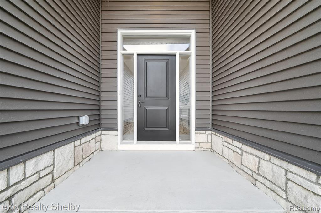 52030 Wellington Valley Drive, Macomb, MI 48042 — Photo 4