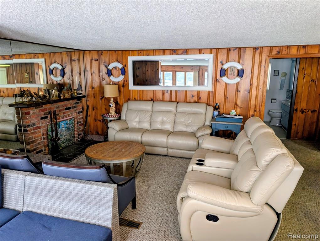 8461 Woodland Shore Drive, Brighton, MI 48114 — Photo 10