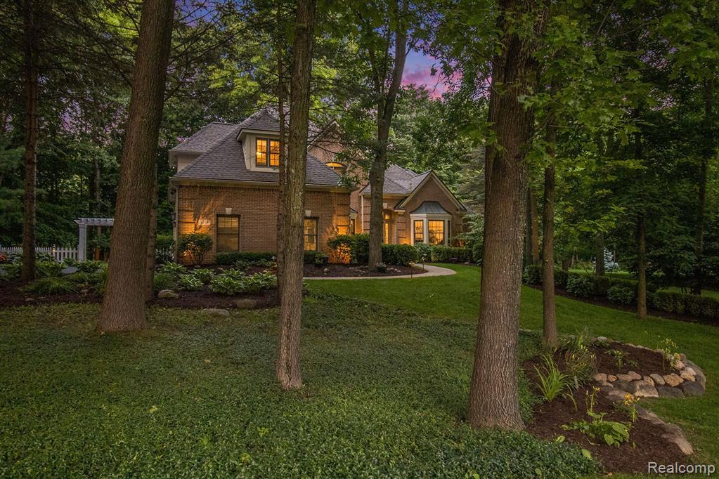 5259 PINEWOOD Drive, Brighton, MI 48116 — Photo 71