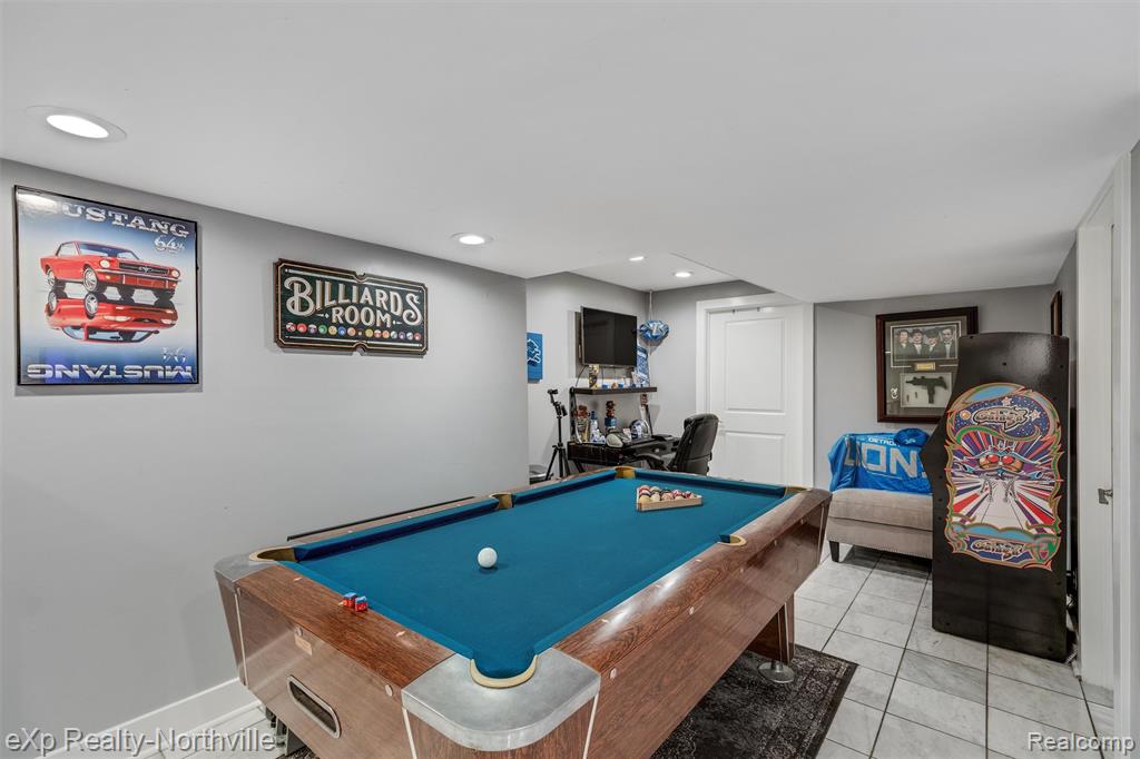 7225 Castell Boulevard, Belleville, MI 48111 — Photo 27