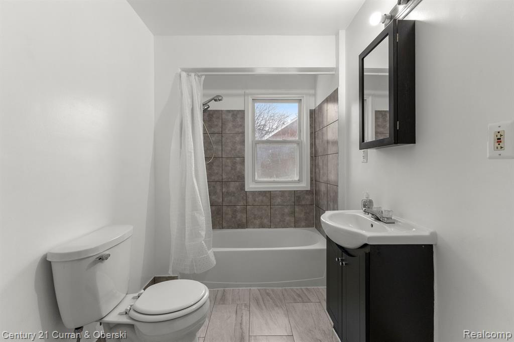 8403 Westminster Avenue, Warren, MI 48089 — Photo 17