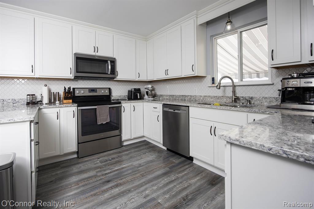6870 Wildcat Road, MI 48032 — Photo 10