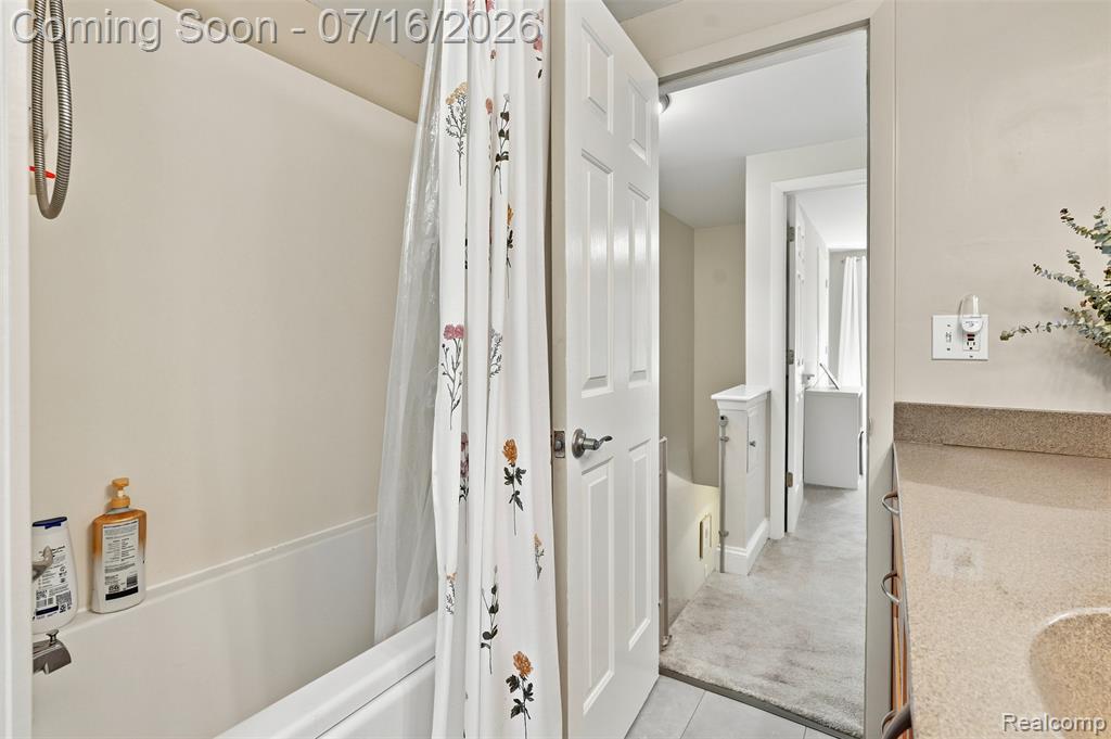 3475 Yellowstone Drive, Ann Arbor, MI 48105 — Photo 23