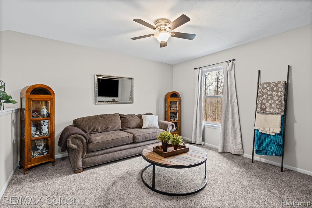 185 Laura Lane, Linden, MI 48451 — Photo 32