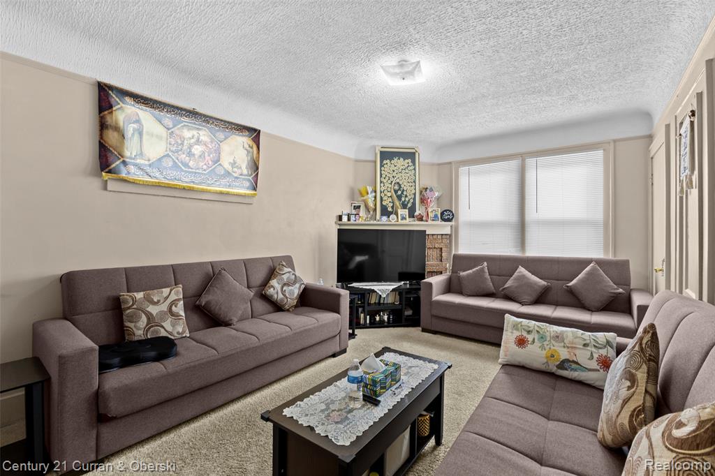 6022-6028 APPOLINE, Dearborn, MI 48126 — Photo 3
