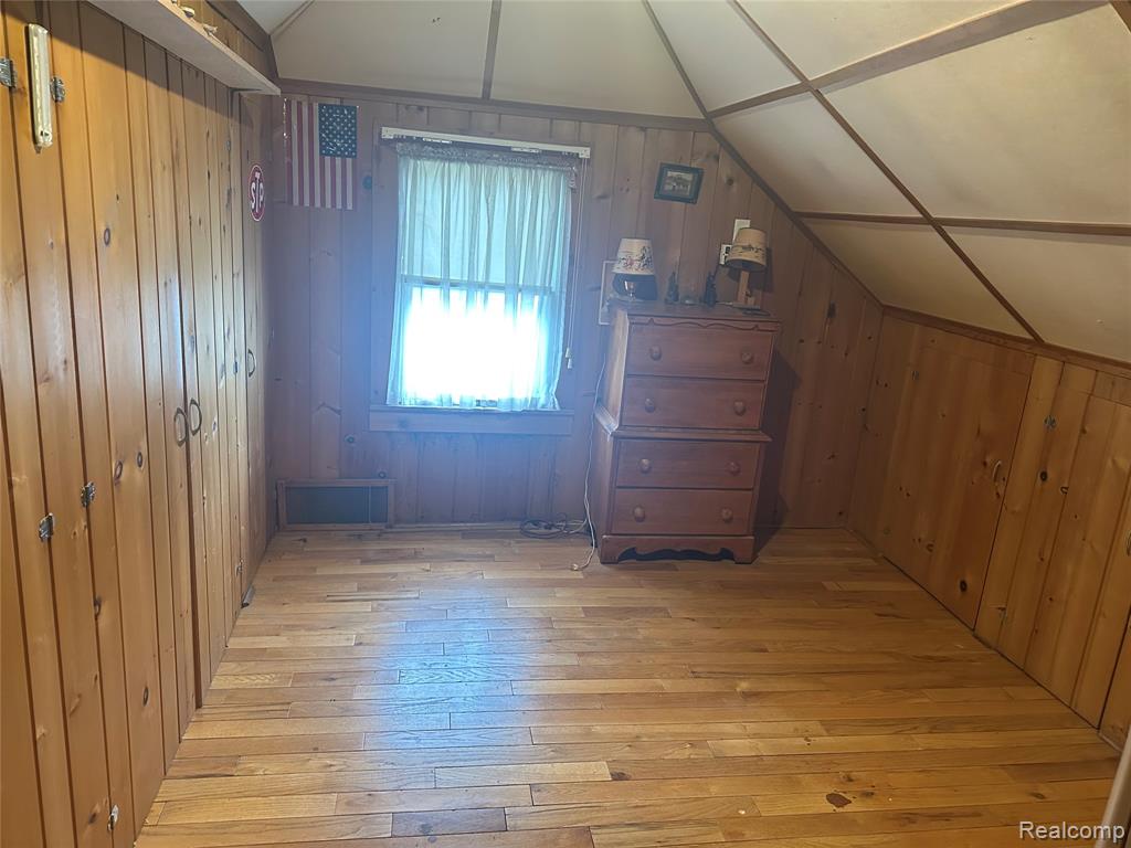 1315 Lutz Avenue - Photo 3