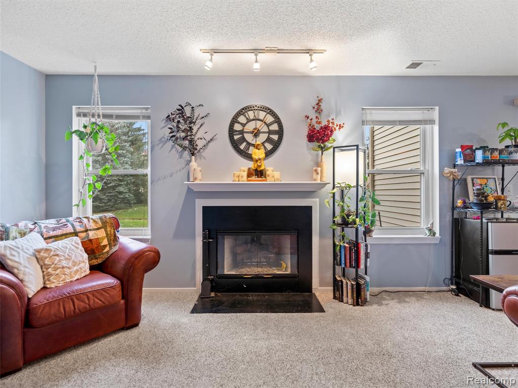 4970 Oak Hill Drive, Waterford, MI 48329 — Photo 5
