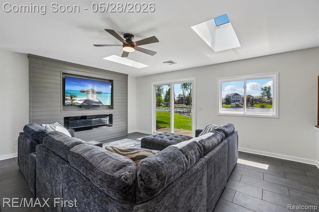 9403 Buckingham Street, White Lake, MI — Photo 22