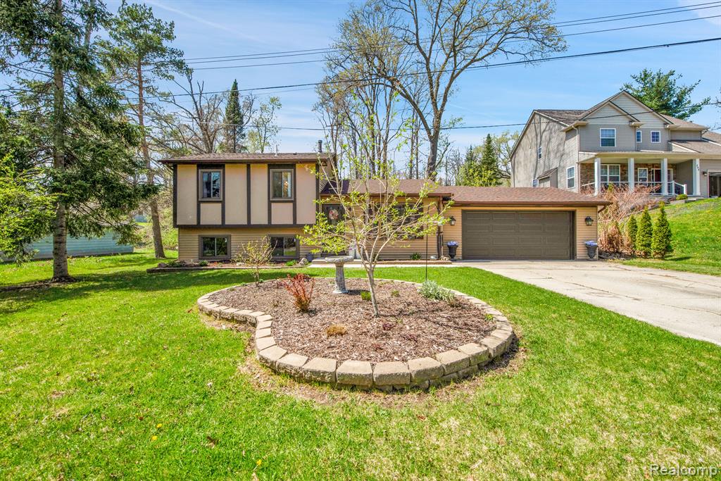414 NORLAND Street, Lake Orion, MI 48362 — Photo 3