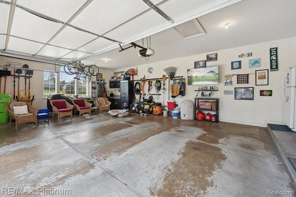 8927 Giovanni Ct, Howell, MI 48855 — Photo 49