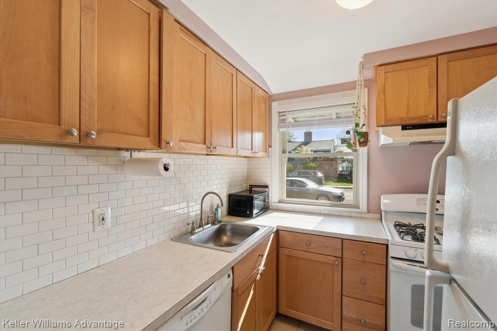 2418 PITTSFIELD Boulevard, Ann Arbor, MI 48104 — Photo 13