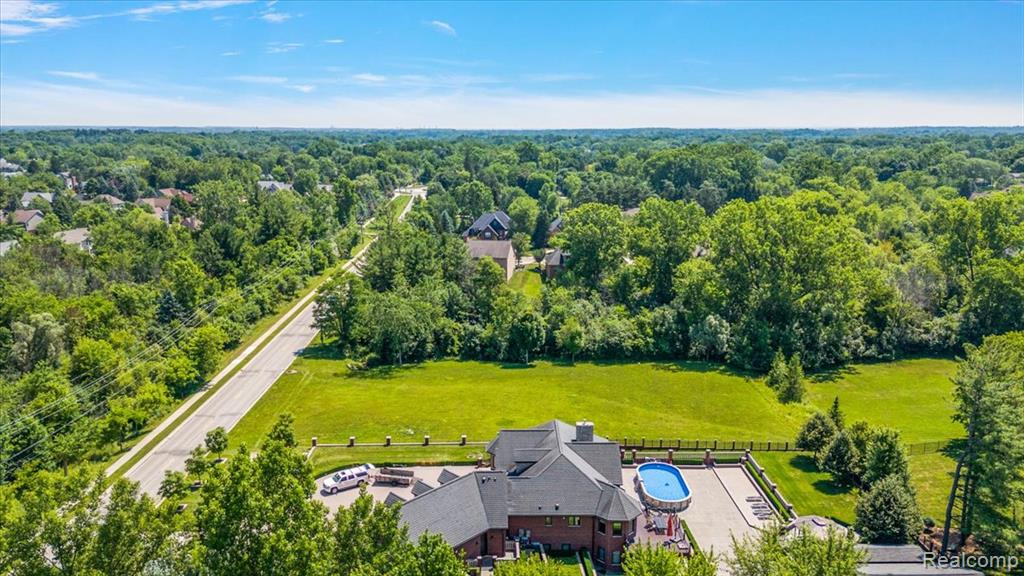 45547 W 9 Mile Road, Novi, MI — Photo 8