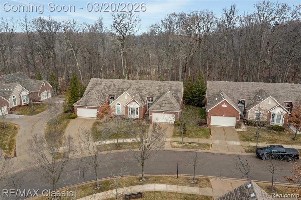 40548 Lenox Park Drive, Novi, MI 48377 — Photo 2