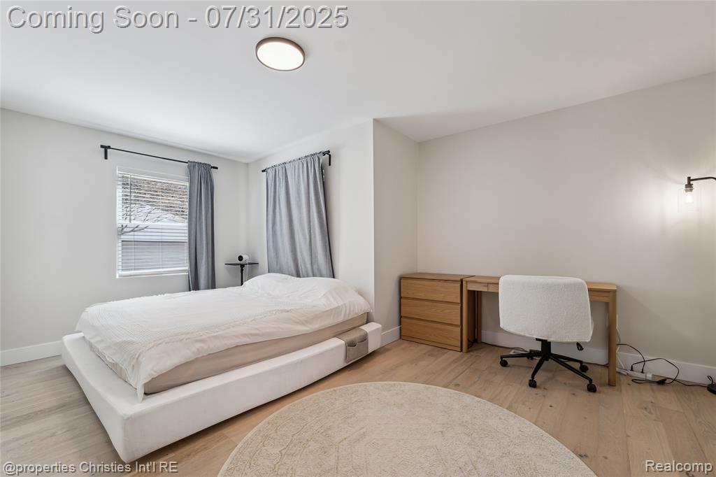 415 Helene Avenue, Royal Oak, MI 48067 — Photo 11