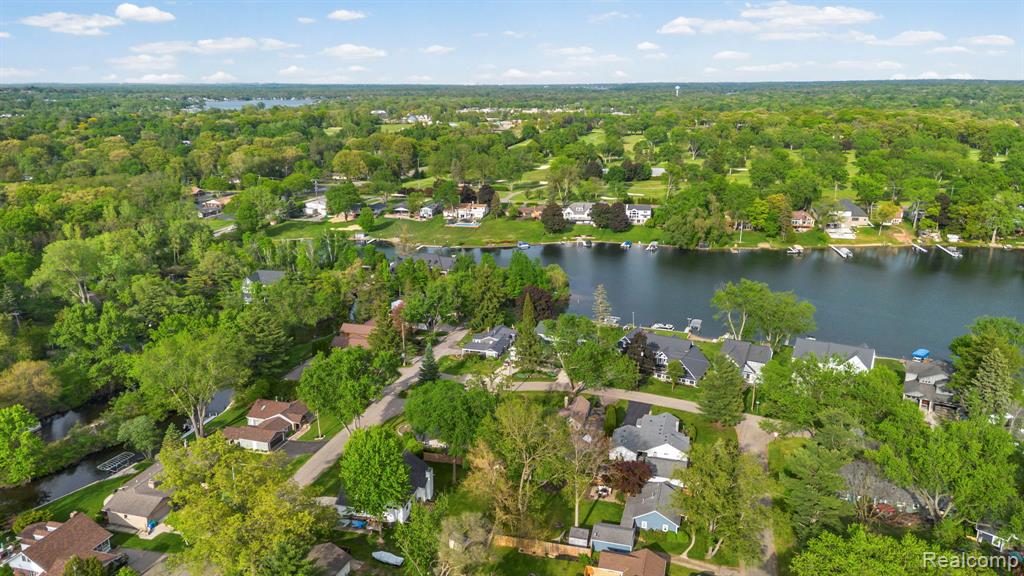 3160 Mandrake Street, Commerce Twp, MI 48382 — Photo 15