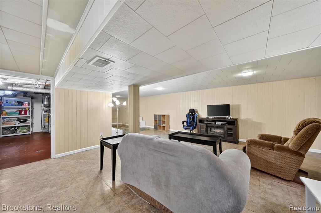 23784 Linne Street, Clinton Twp, MI 48035 — Photo 35
