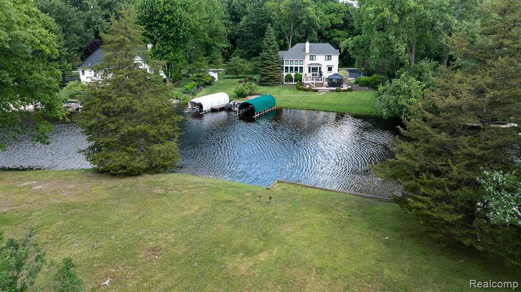 1165 Camelot Drive, Pinckney, MI 48169 — Photo 53