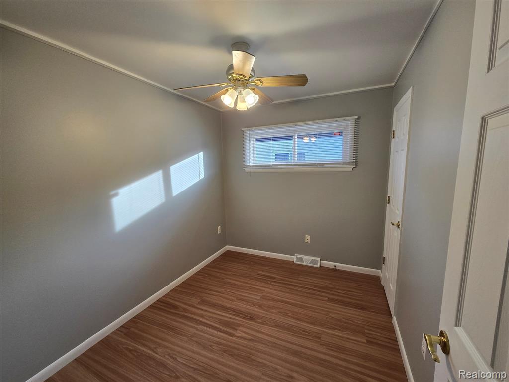4694 Ziegler Street, Dearborn Heights, MI 48125 — Photo 9