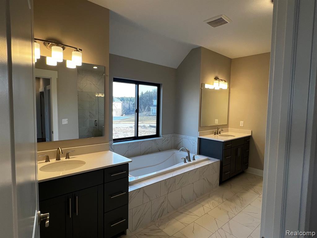 13914 Leeward Drive, Shelby, MI 48315 — Photo 14