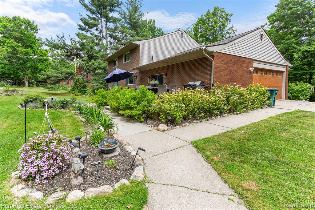 9401 McClumpha Road, Plymouth, MI 48170 — Photo 11