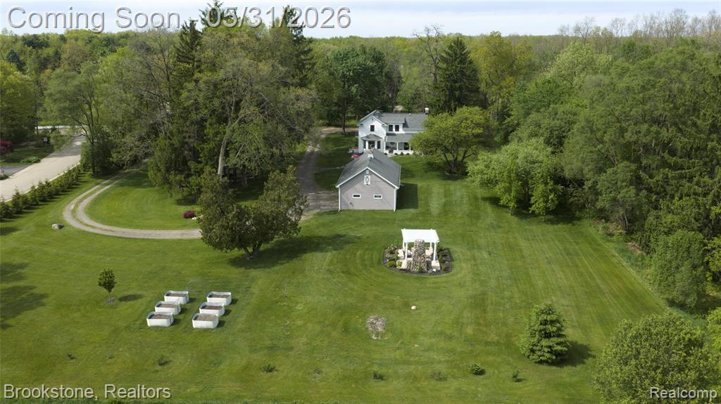 8322 BUCKELL LAKE, Holly, MI 48442 — Photo 2